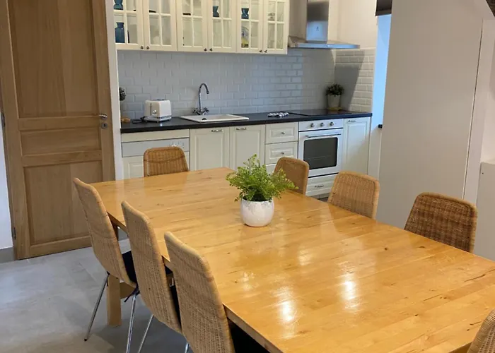 L'echappee Belle, Vue Panoramique Sur La Campagne *